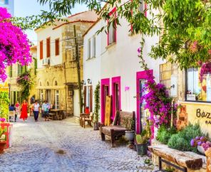 Alaçatı Ot Festivali ve Çeşme Turu