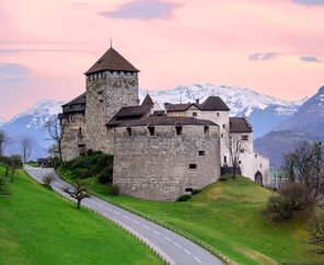 İzmir Hareketli Alpler`de 5 Ülke Turu (Sun Express ile 2023)