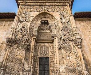 Uçaklı Kemaliye Divriği Tunceli Ovacık Munzur Harput Malatya Turu (6 Gün 5 Gece)