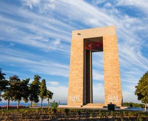 Bahar Özel; Ayvalık, Cunda Adası, Çanakkale Şehitlik Turu