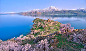 Uçaklı GAP & Van Turu (Muradiye Şelalesi ve İshakpaşa Sarayı Dahil)
